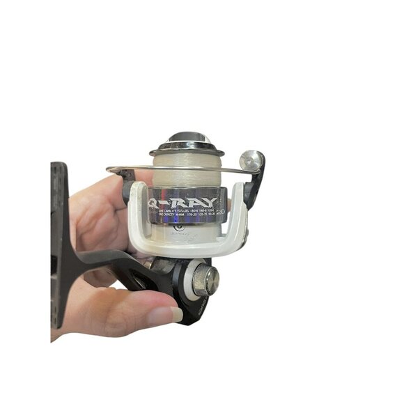 Quantum Fishing Q-Ray QRS-20 Spinning Reel Fishing Good Used Condition - Picture 9 of 10
